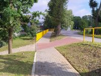Chodnik przy jeziorze 2